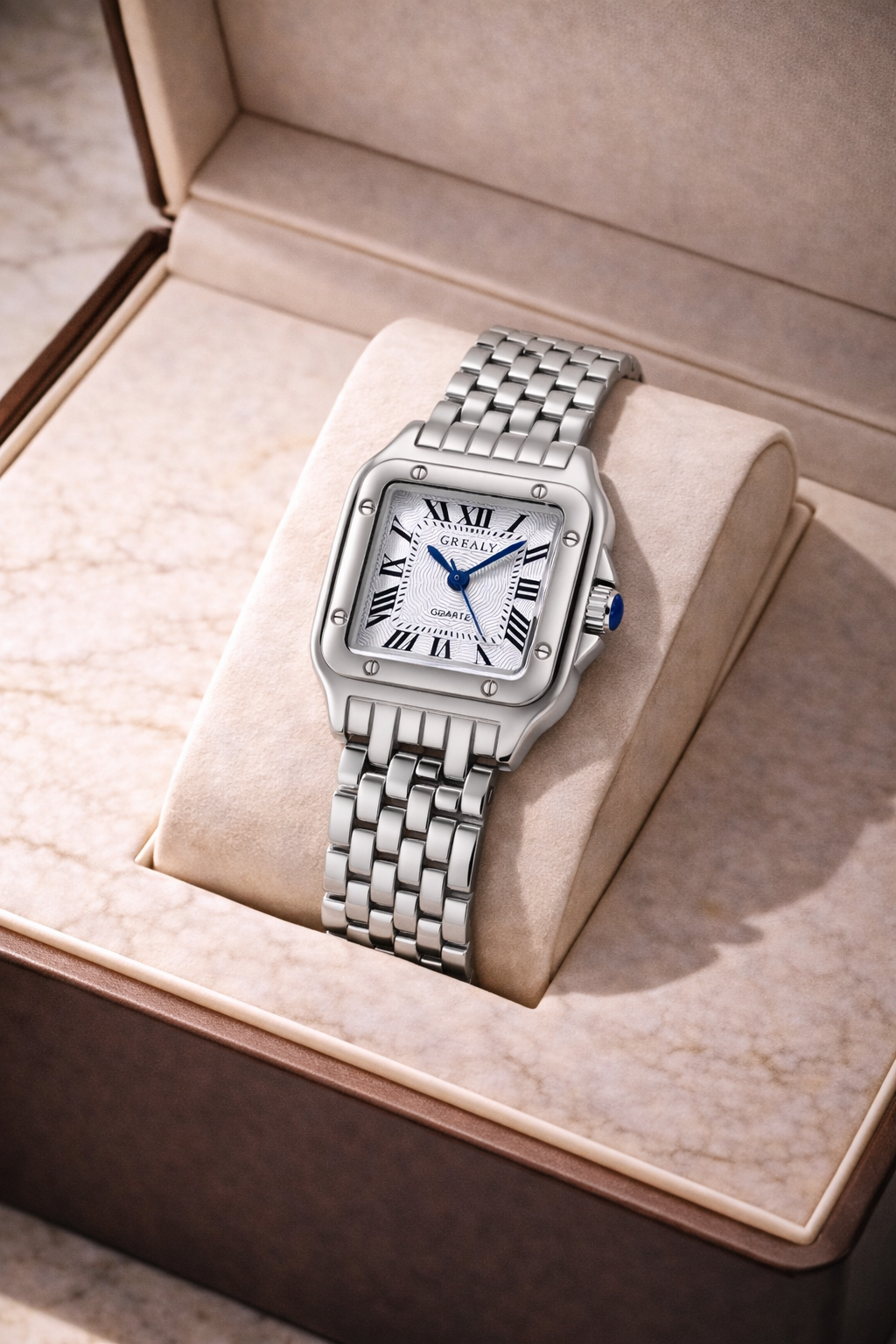 Montre Élégance Royale – Bracelet Joaillier & Cadran Romains