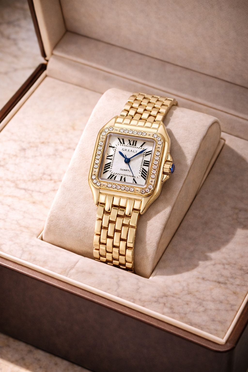 Montre Élégance Royale – Bracelet Joaillier & Cadran Romains