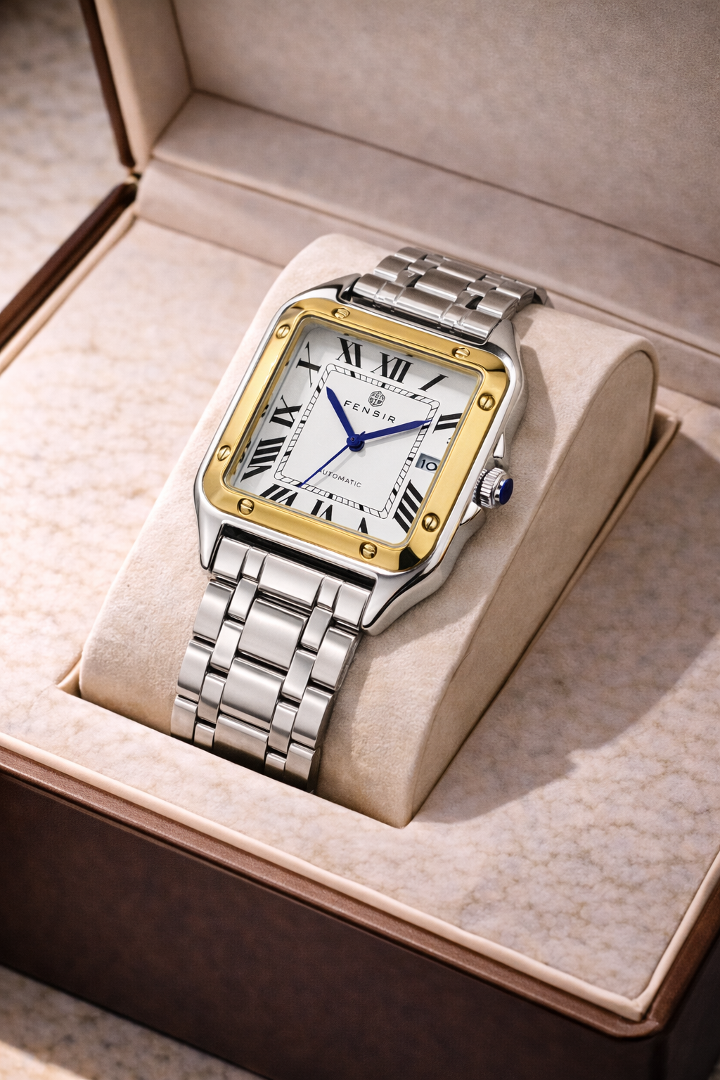 Montre Signature Carrée – Bracelet Intégré & Cadran Texturé